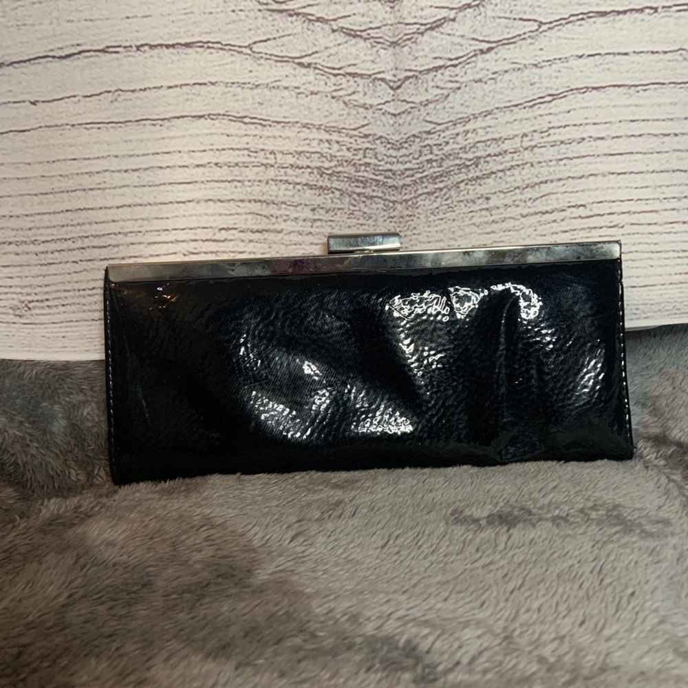Black Medium Mundi Clutch